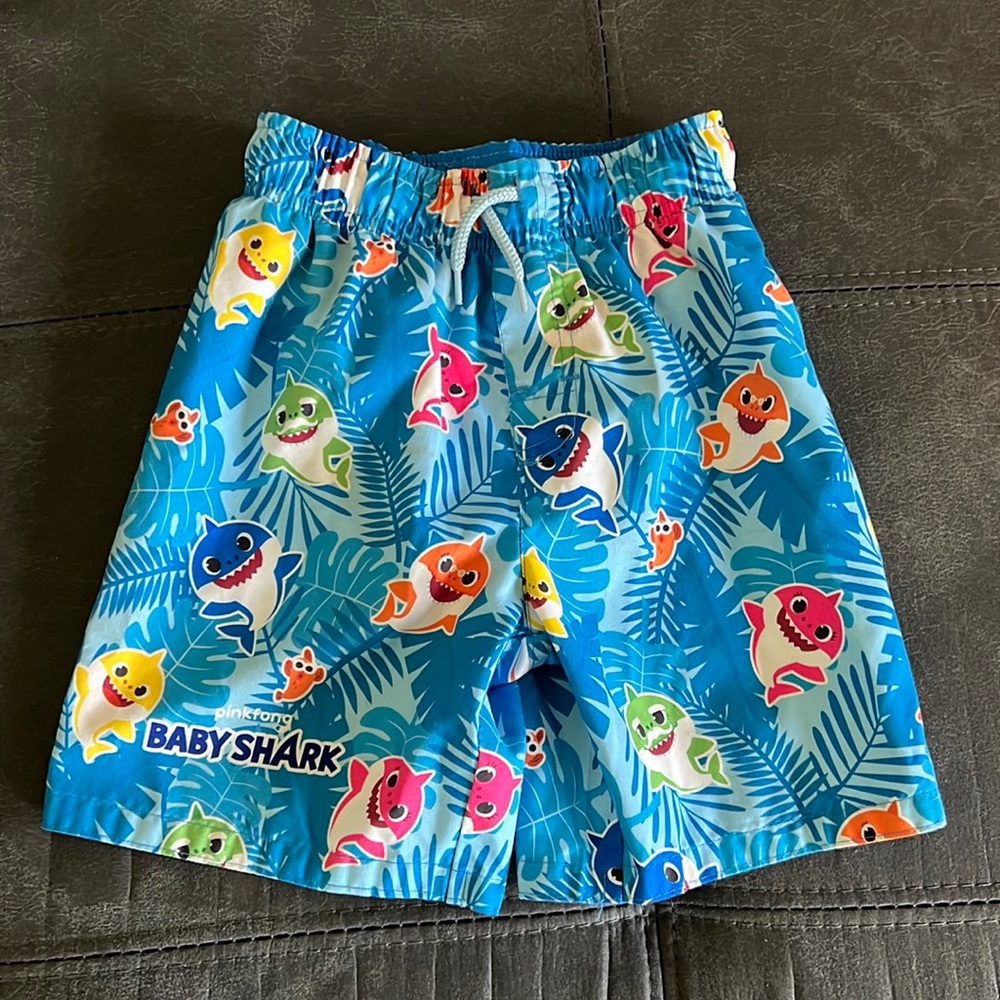 🎄 5 for $25 🎄 Baby Shark swim shorts